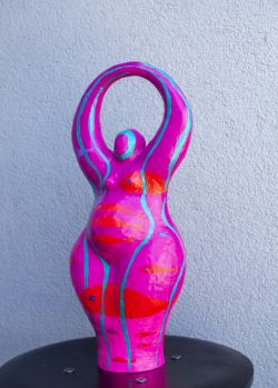 Sculpture Pink Woman 2024. by Oksana Chumakova